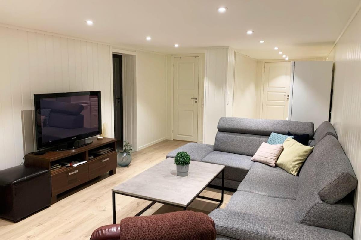 Newly Renovated Basement Apartment Sarpsborg Extérieur photo